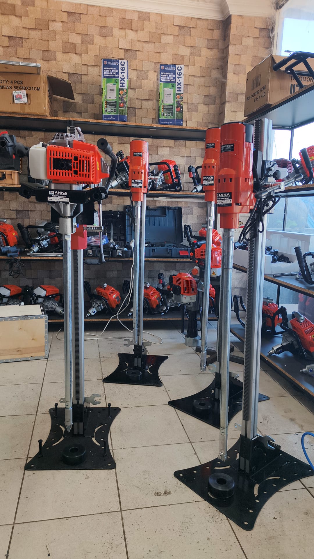 Benzinli Açılı Ayaklı Sehpalı Profosyonel Karot El Sondaj Makinesi